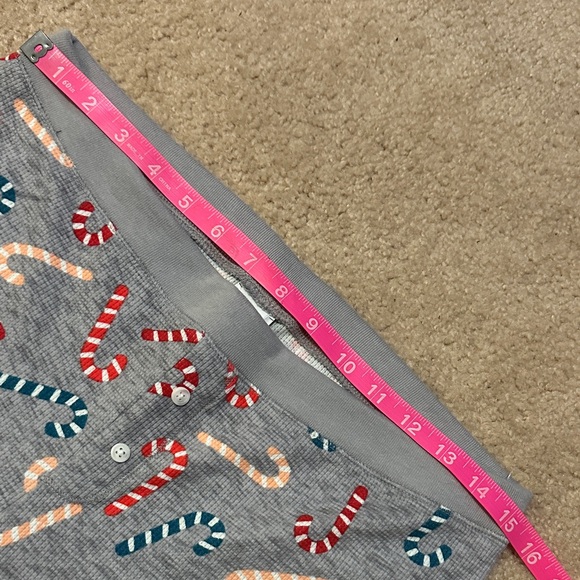 Old Navy Gray Candy Cane Print Thermal Holiday Sleep Leggings Christmas Pajamas - Picture 8 of 12